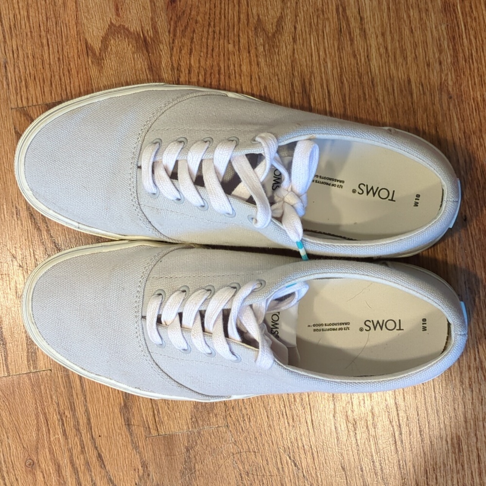 Toms sneakers